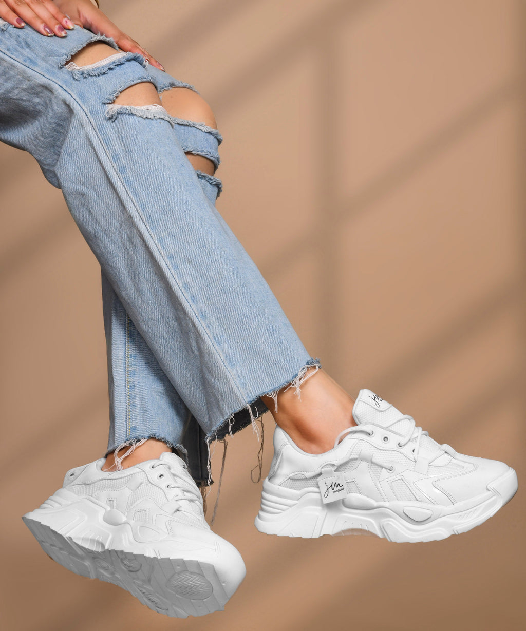 Women’s Chunky Lace-Up Casual Sneakers with Cushioned Sole