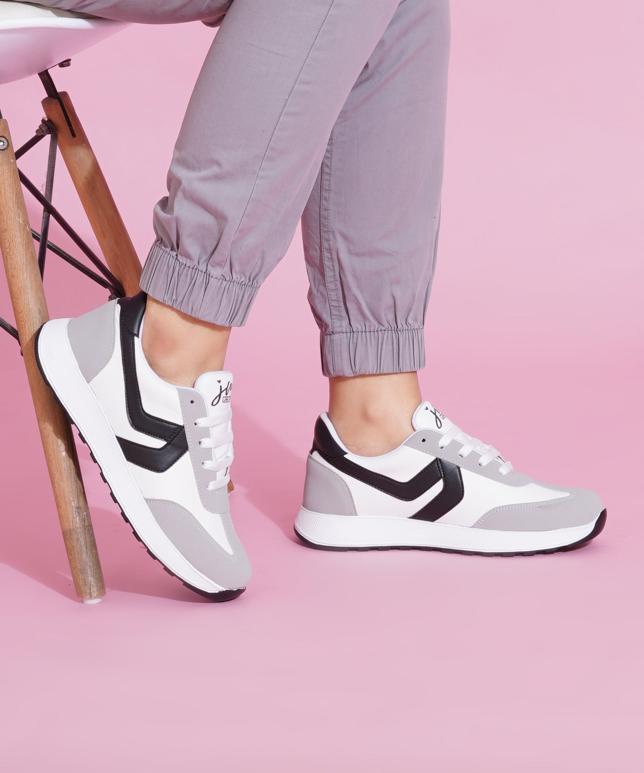 Women’s Casual Lace-Up Sneakers with Contrast Panels