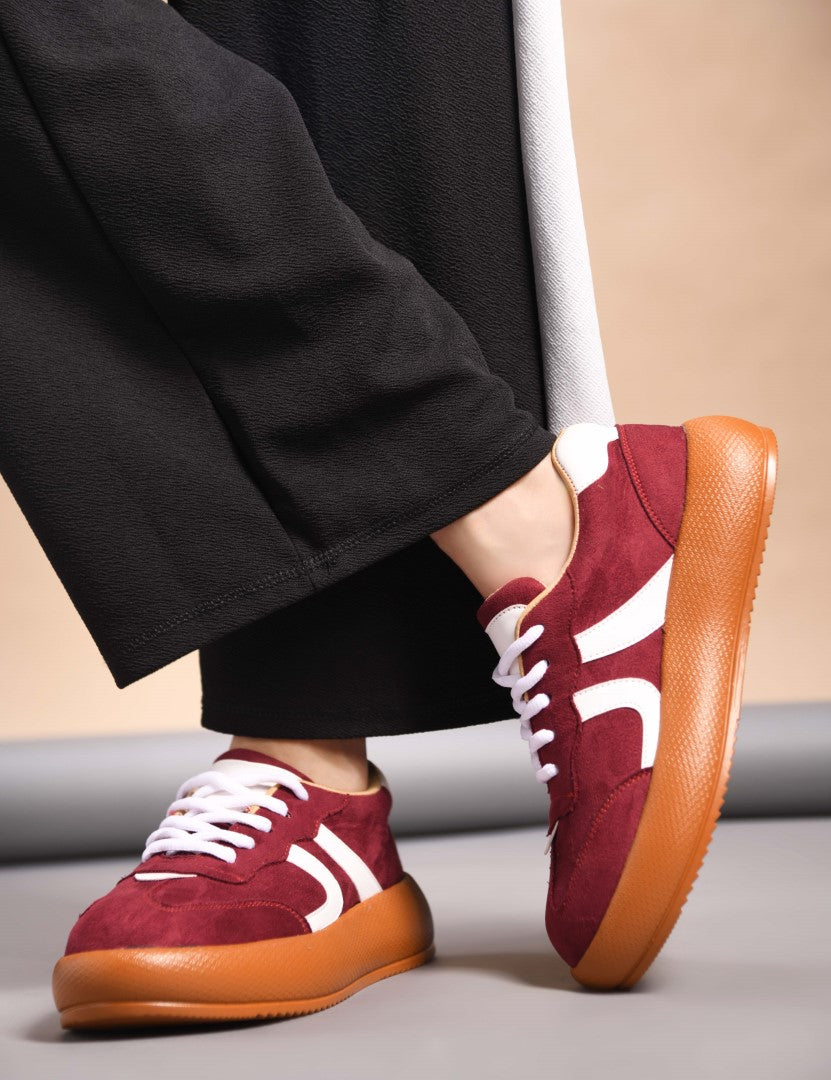 Suede lace up sneakers with cushioned sole