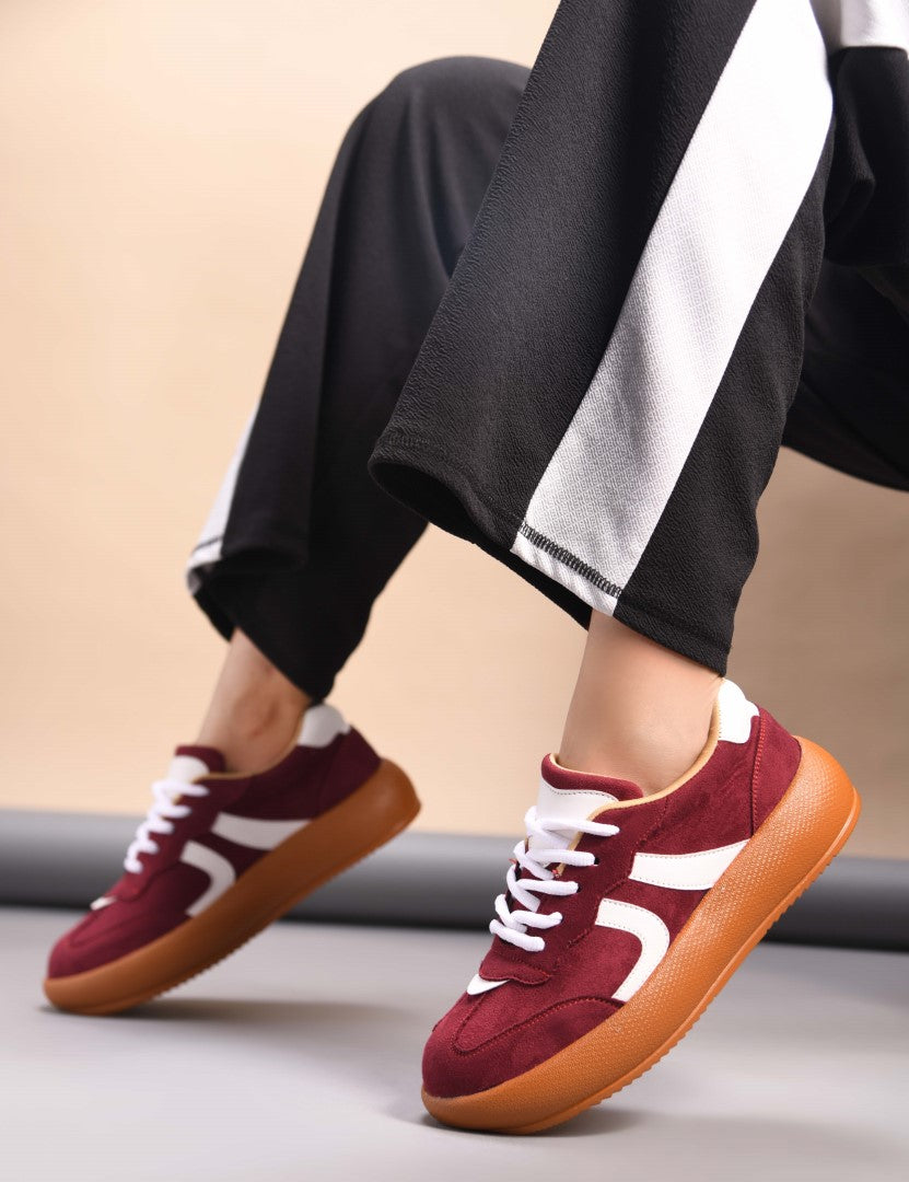 Suede lace up sneakers with cushioned sole