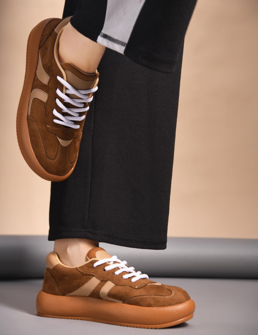 Suede lace up sneakers with cushioned sole