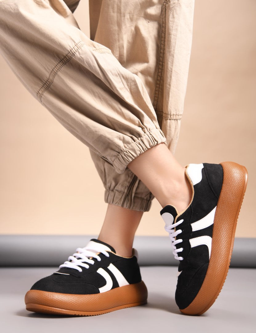 Suede lace up sneakers with cushioned sole