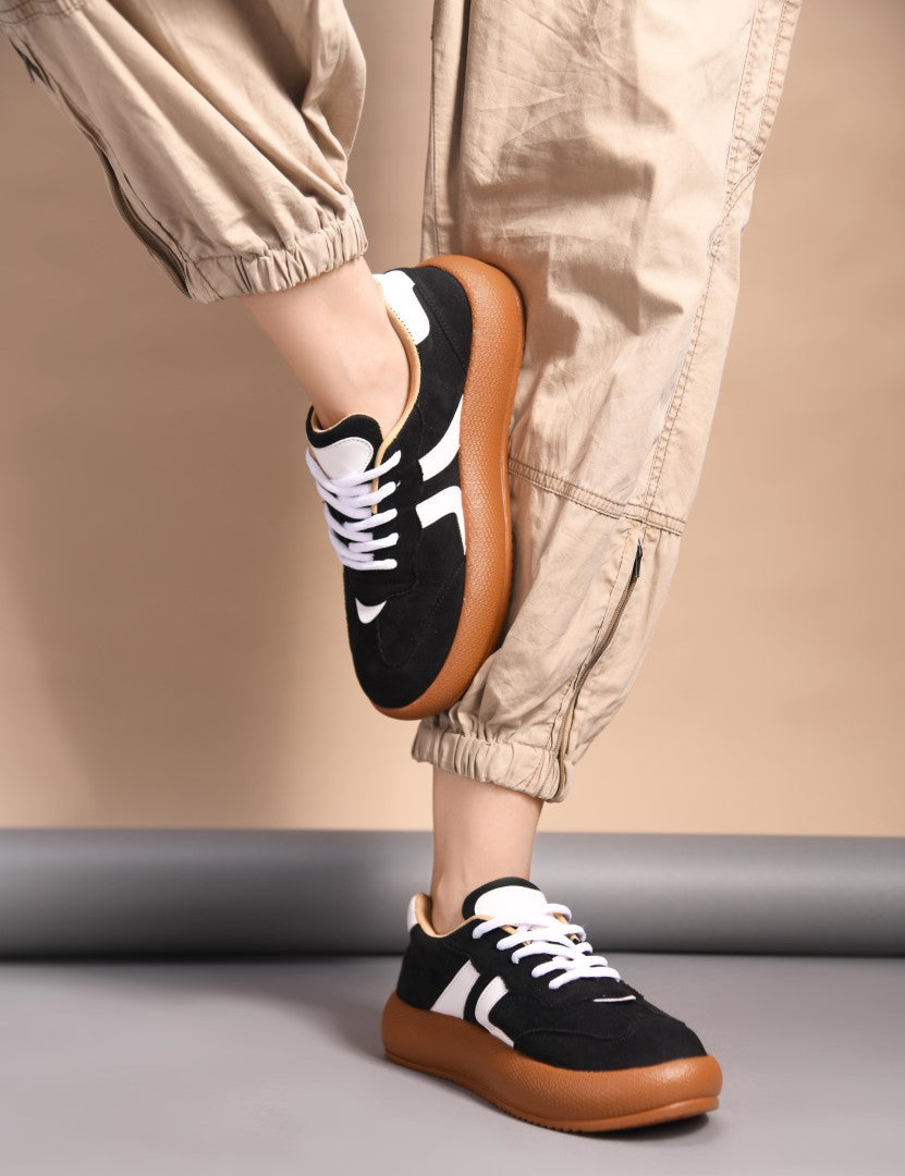 Suede lace up sneakers with cushioned sole