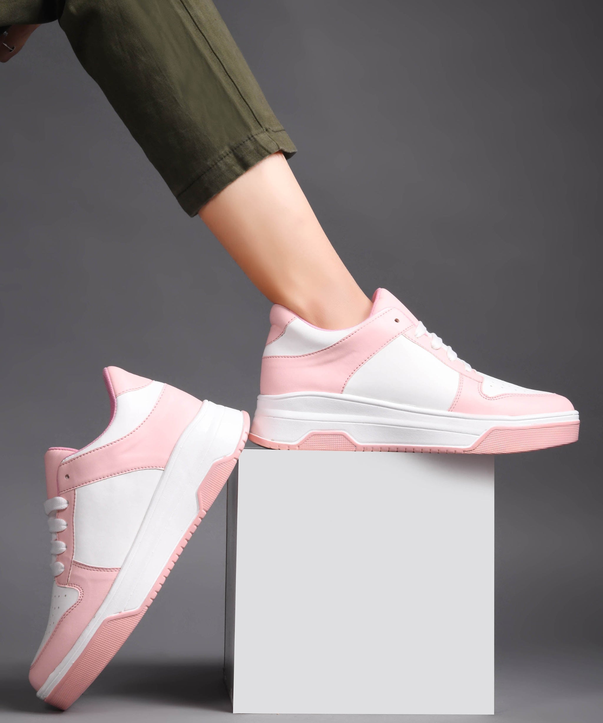 Platform Lace-Up Casual Sneakers