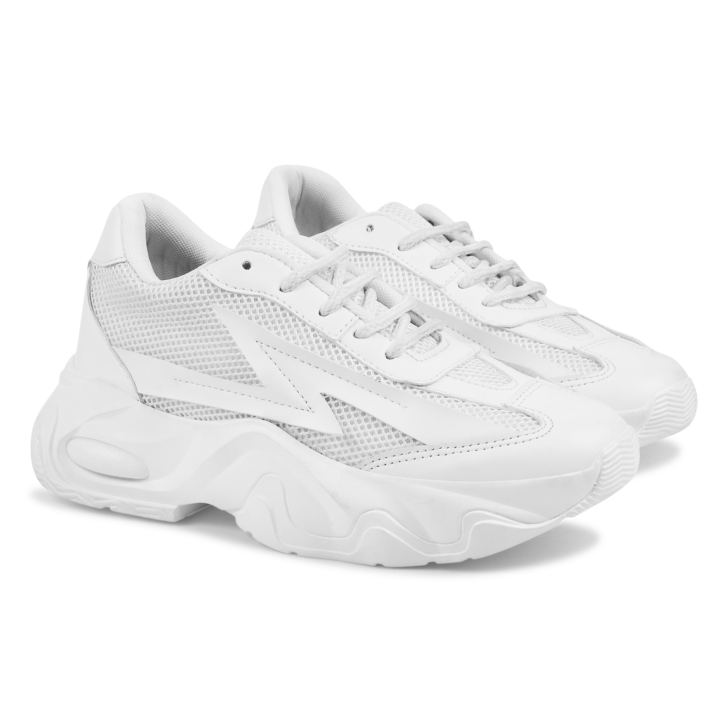 Chunky sole mesh sneakers with bold design