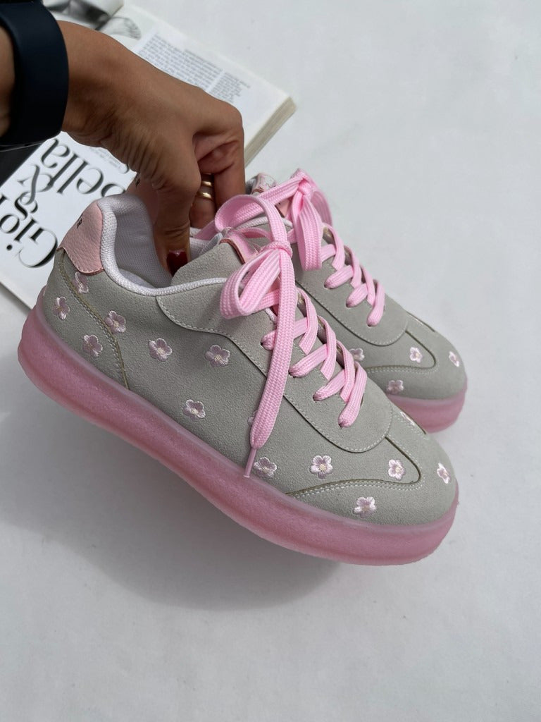 Suede Flower Printed Low-Top Sneakers